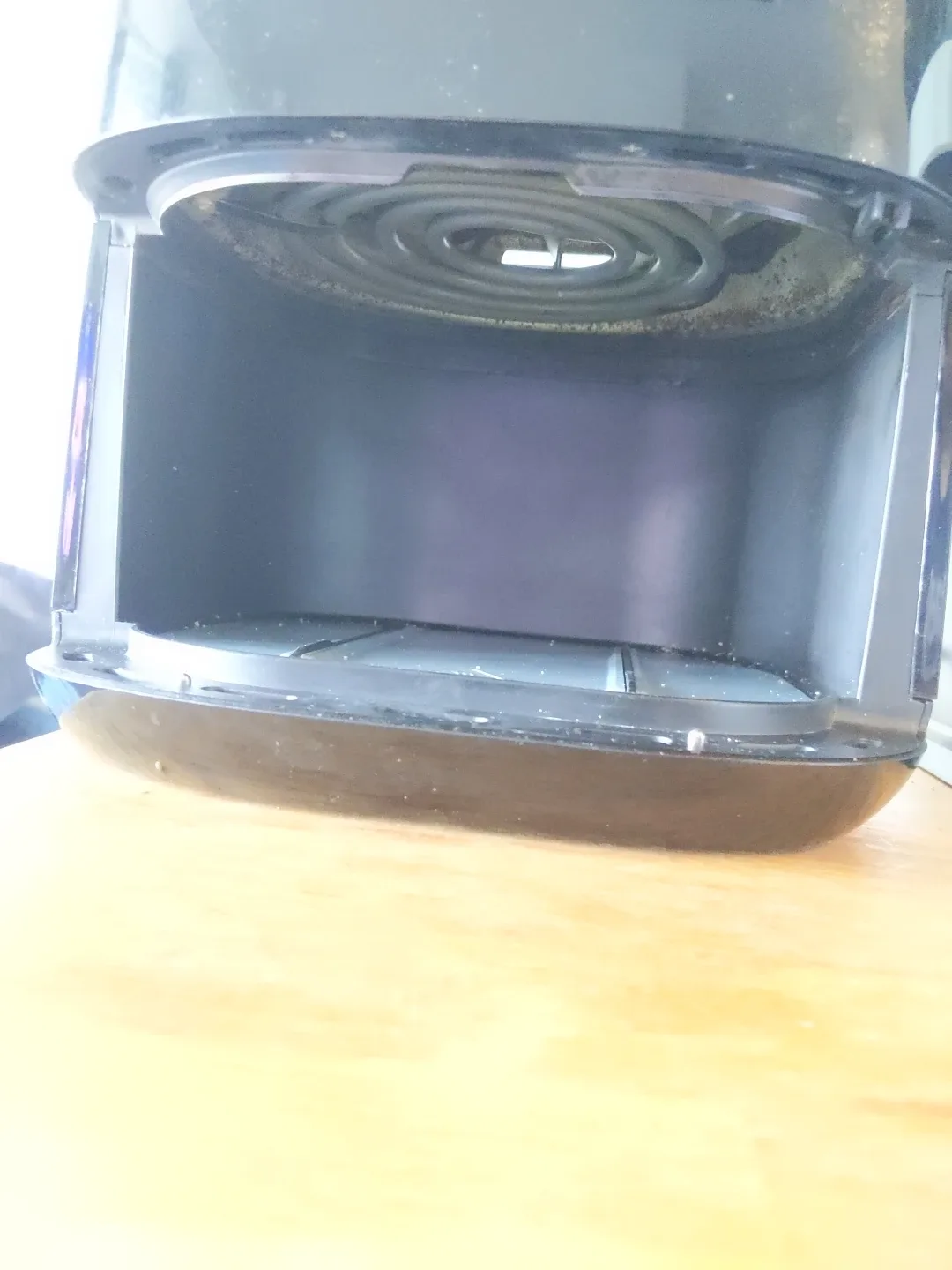Philips Essential Airfryer model HD9252/91. image indicator(3)