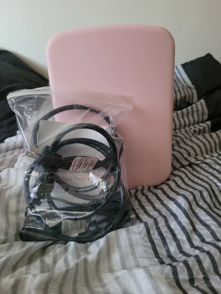 Pink Mini Fridge - Model AAD-4LA1 image indicator(8)