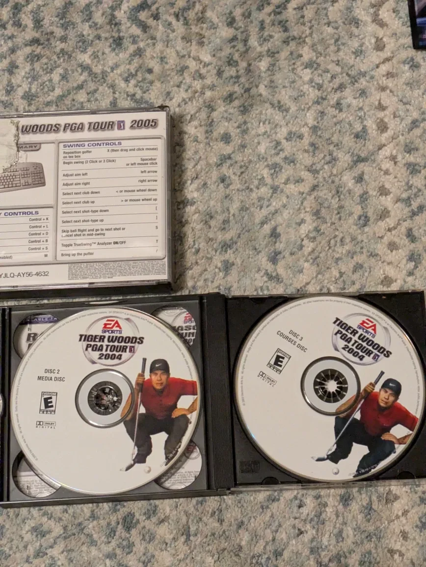 Mixed Lot of PC Games - Tiger Woods PGA Tour, Sims image indicator(5)