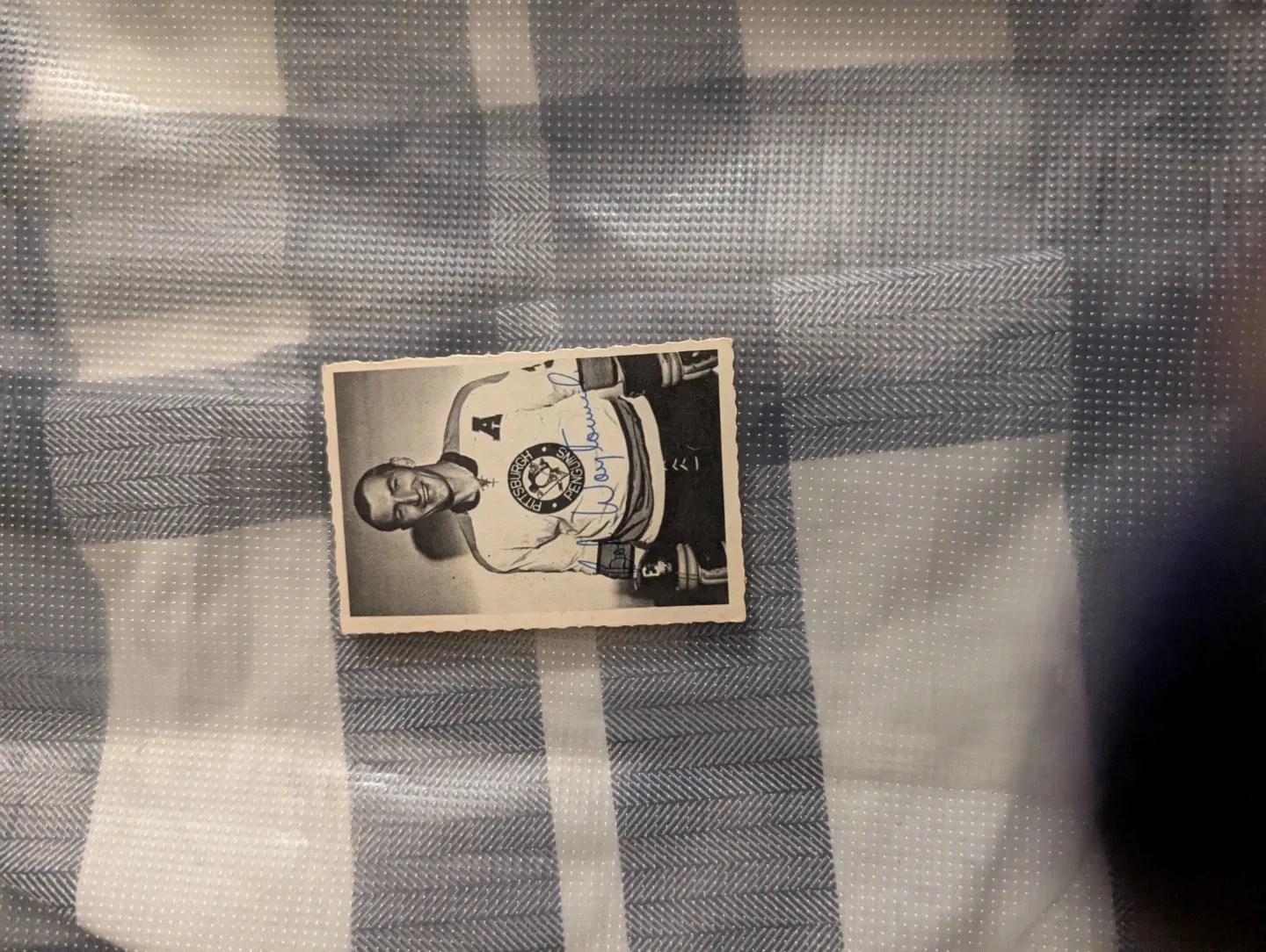 Vintage hockey cards image indicator(3)