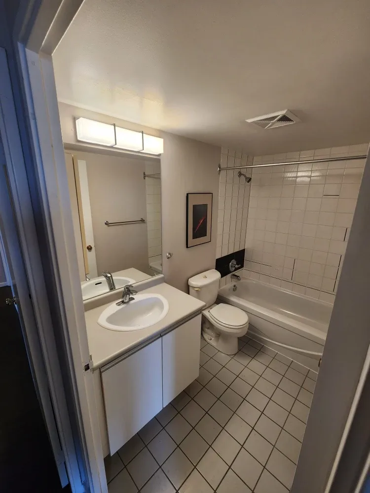 Downtown Room King St December 1st image indicator(10)