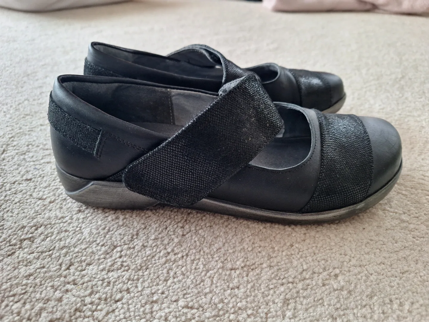 Naot Women's Black Leather Mary Janes - Size 38 image indicator(2)