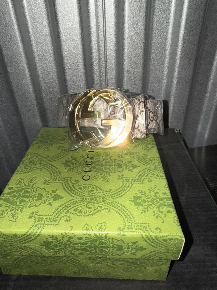 Gucci Belt with Box image indicator(2)