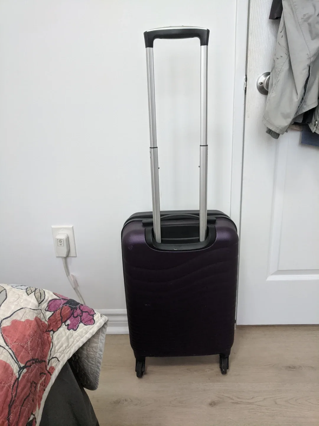 Samsonite Spinner Carry-On Luggage image indicator(3)