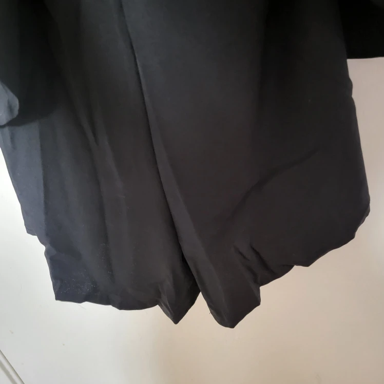 New LYANER Black Ruffle Layer Romper - Size Large - photo 5