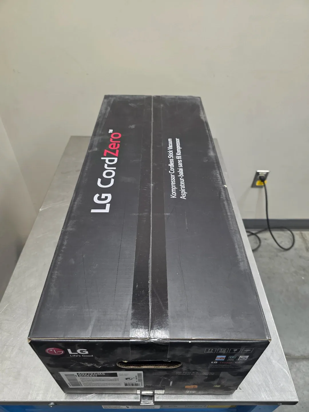 LG CordZero Kompressor Cordless Stick Vacuum - New in Box! image indicator(2)