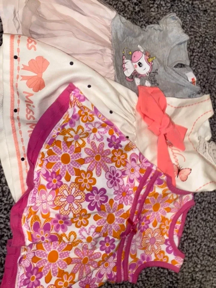Mixed Baby Clothes Bundle image indicator(4)