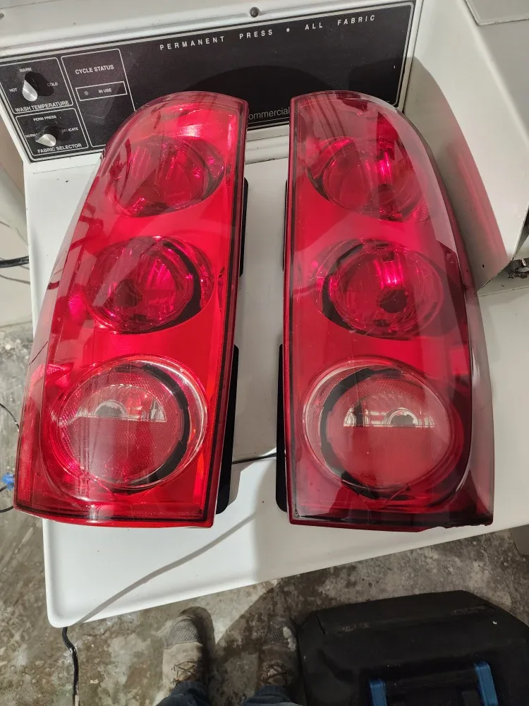 GMC Tail Light Pair