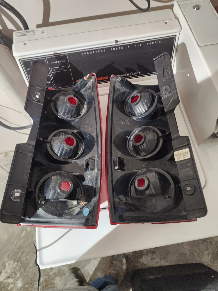 GMC Tail Light Pair - photo 5