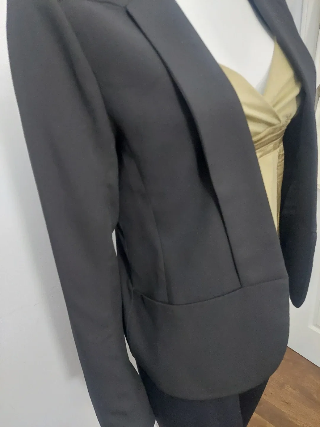 Forever 21 Black Blazer - Size M image indicator(3)