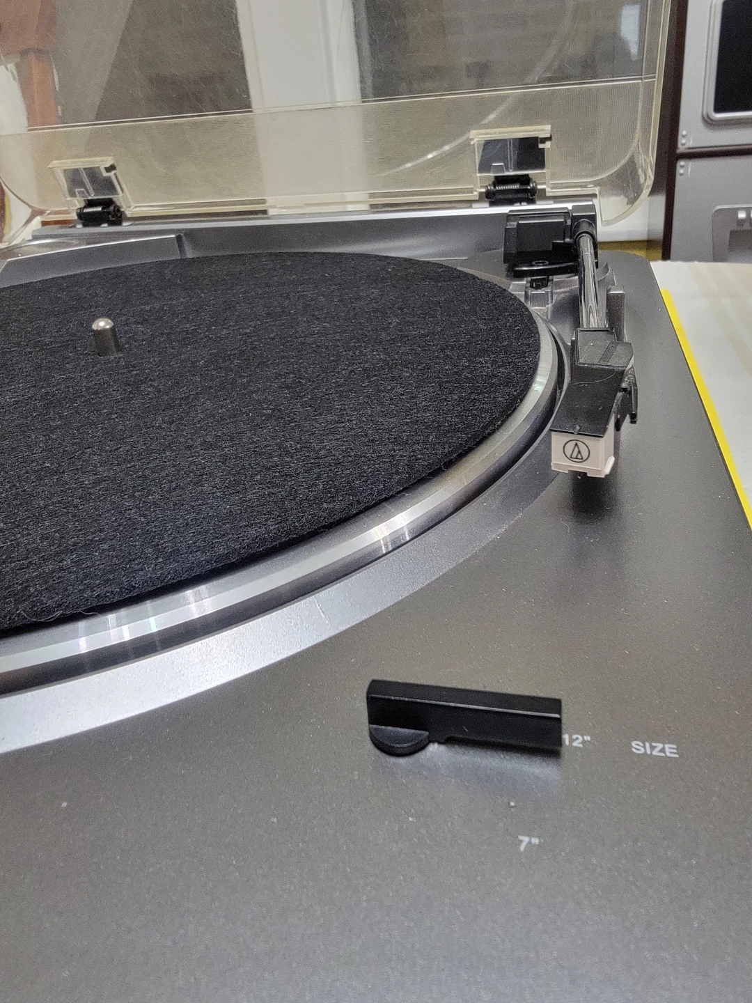 Audio Technica AT-LP60 Turntable - photo 4