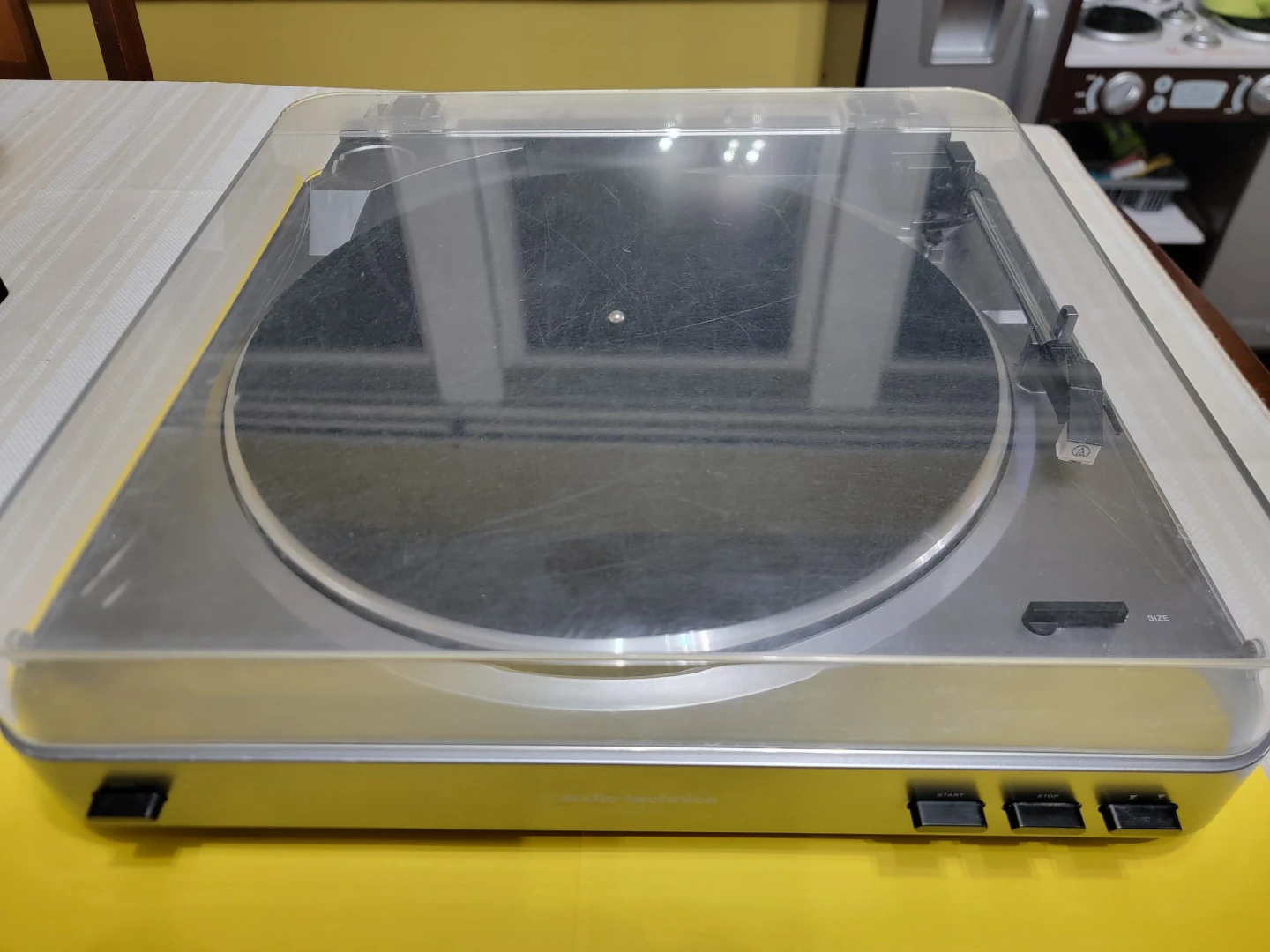 Audio Technica AT-LP60 Turntable - photo 5