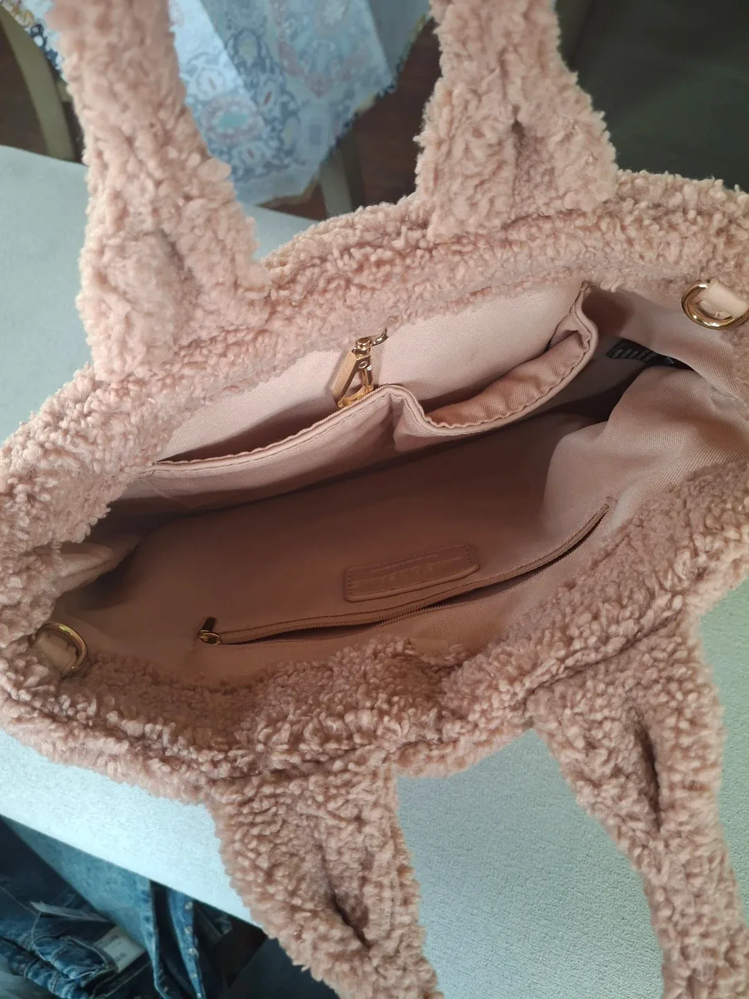 Fuzzy Tote Bag - Cute & Stylish image indicator(2)