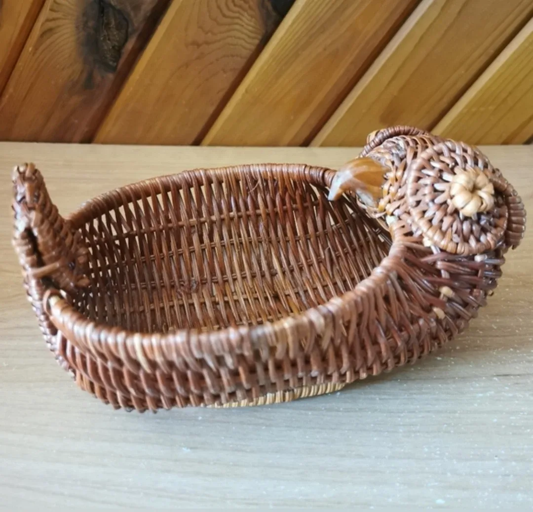 Vintage Wicker Rattan Owl Basket image indicator(4)