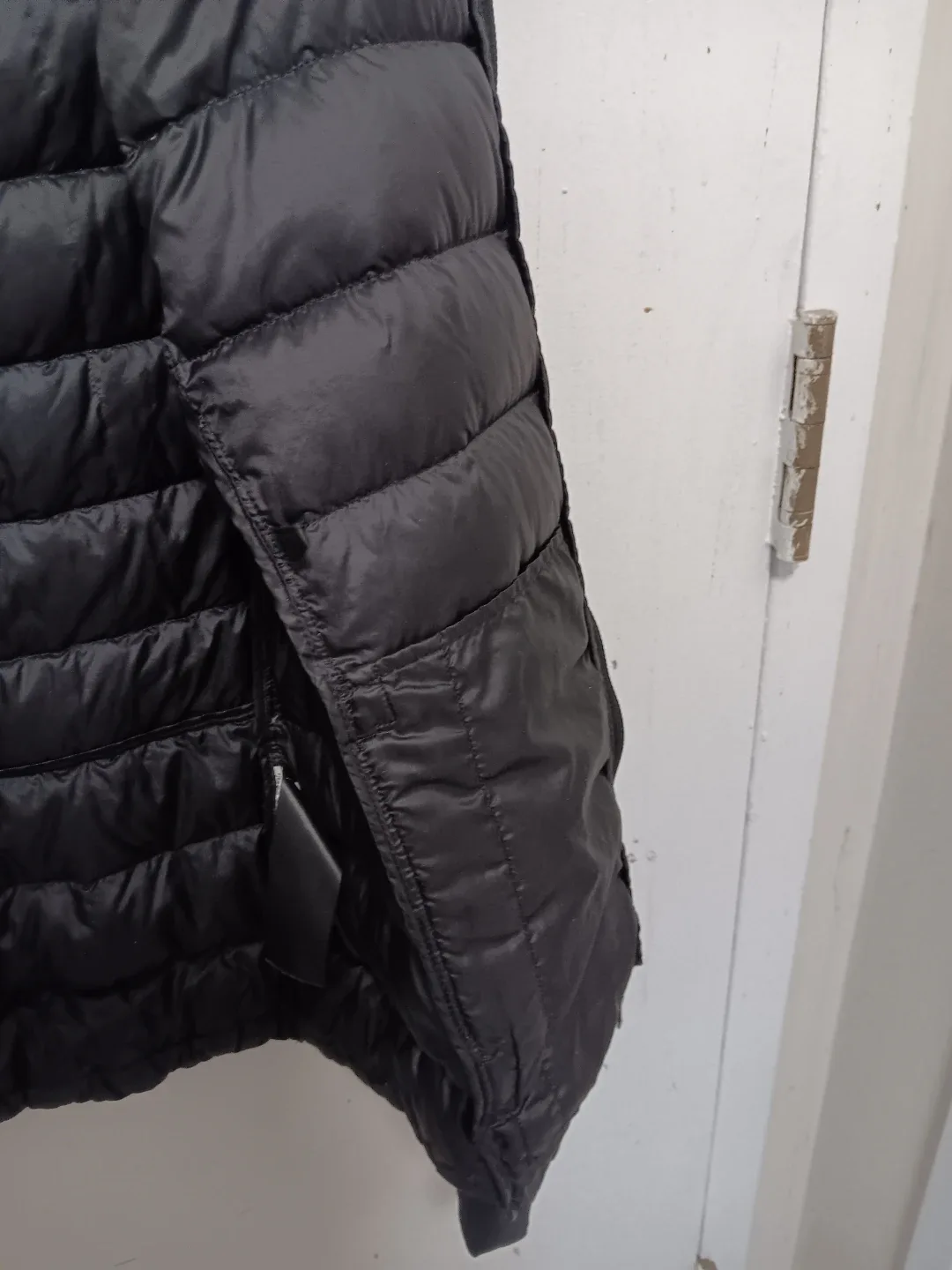 Uniqlo Ultra Light Down Jacket - XS Black image indicator(5)