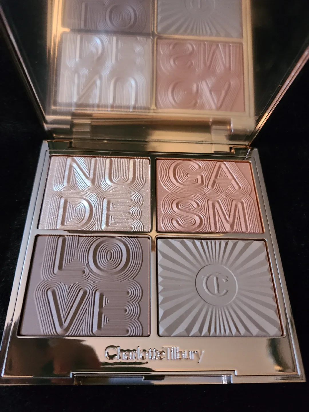 Charlotte Tilbury Nudegasm Face Palette thumbnail
