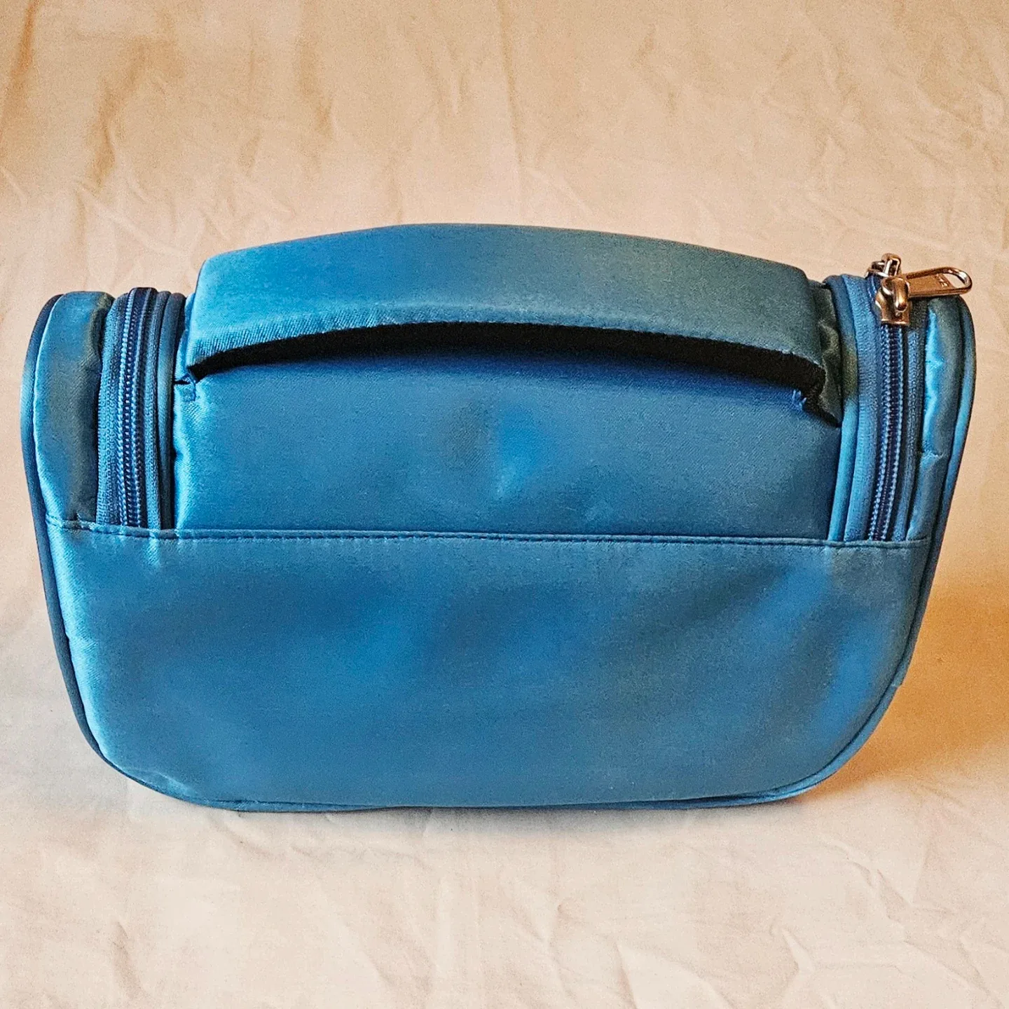 Blue Hanging Toiletry Bag 🔵 image indicator(3)