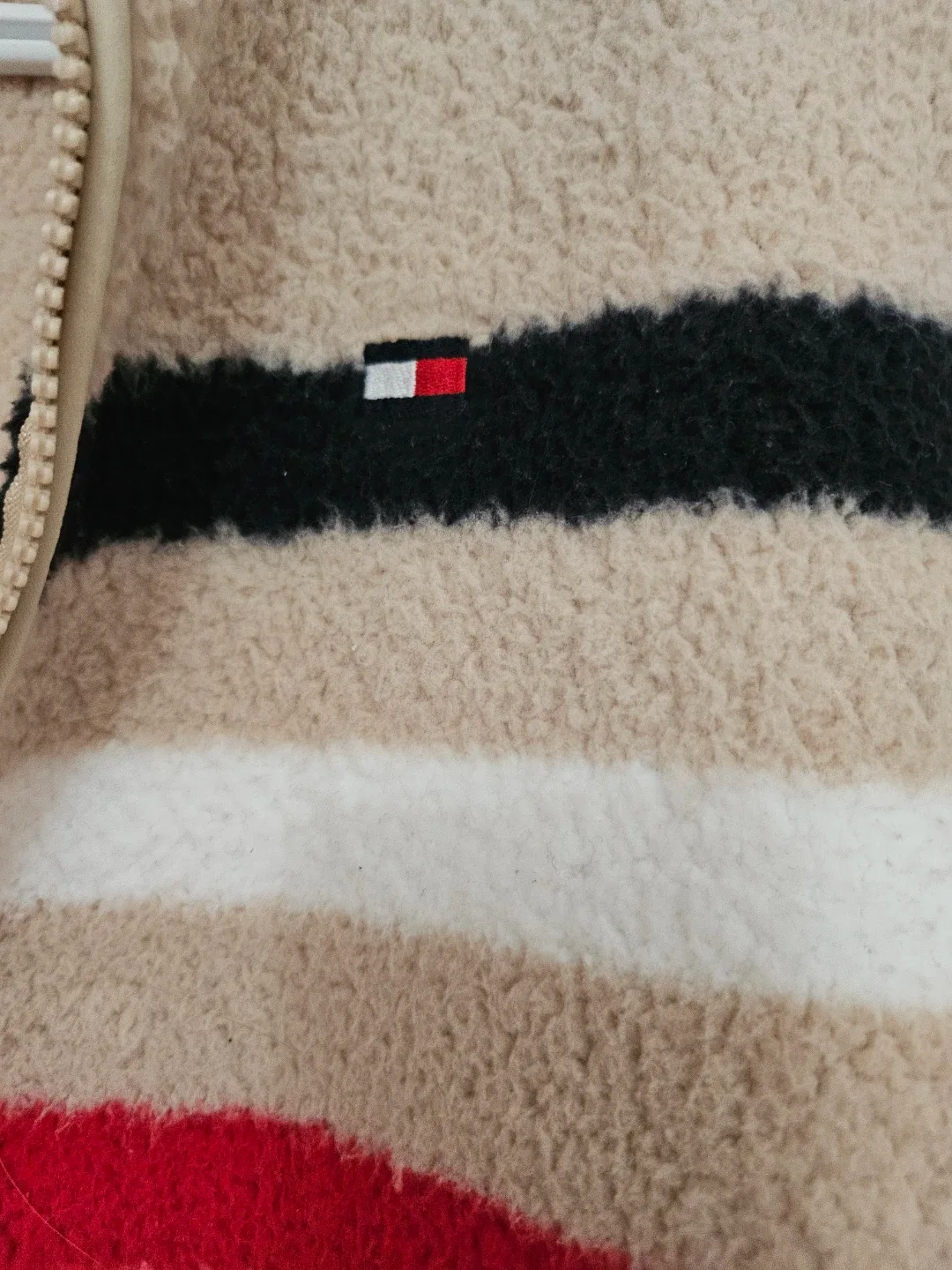 Tommy Hilfiger Beige Fleece Jacket image indicator(3)