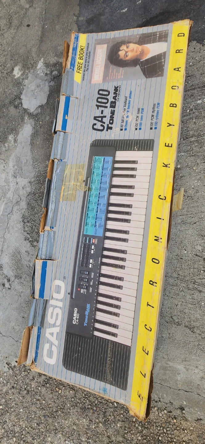 Casio CA-100 ToneBank Electronic Keyboard image indicator(2)