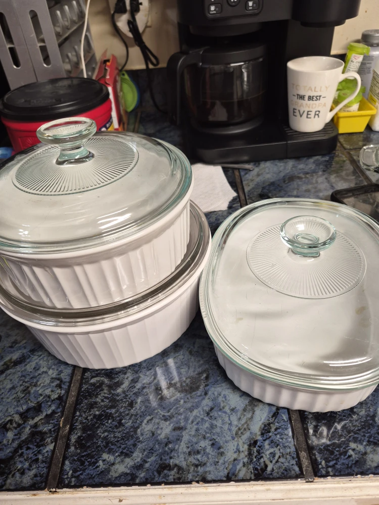 Vintage CorningWare Casserole Dishes with Lids - photo 2