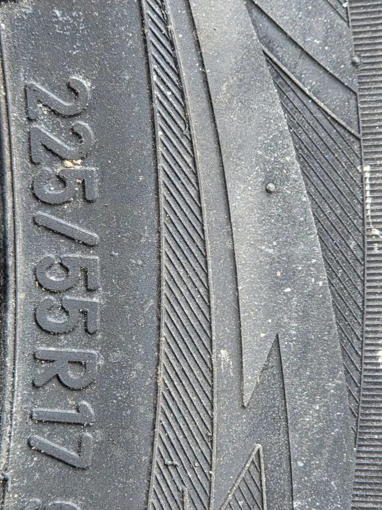 225/55R17 Winter Tire with Acura Wheels image indicator(3)