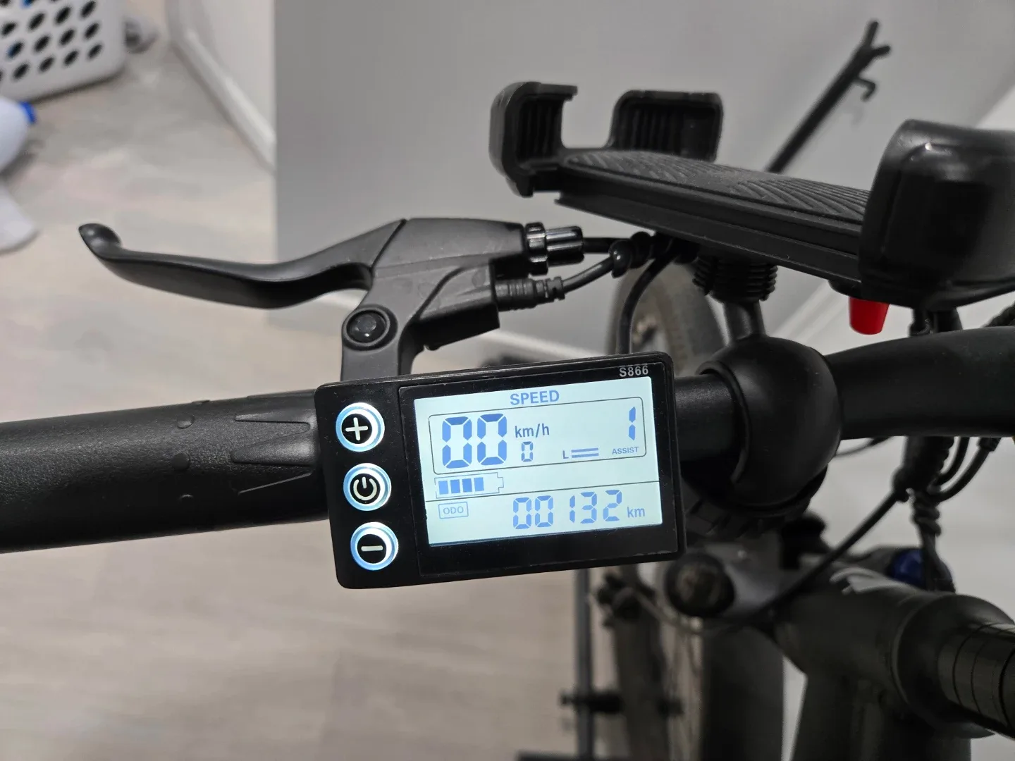 NIJI Electric Bike with Helmet - Great Condition! image indicator(2)