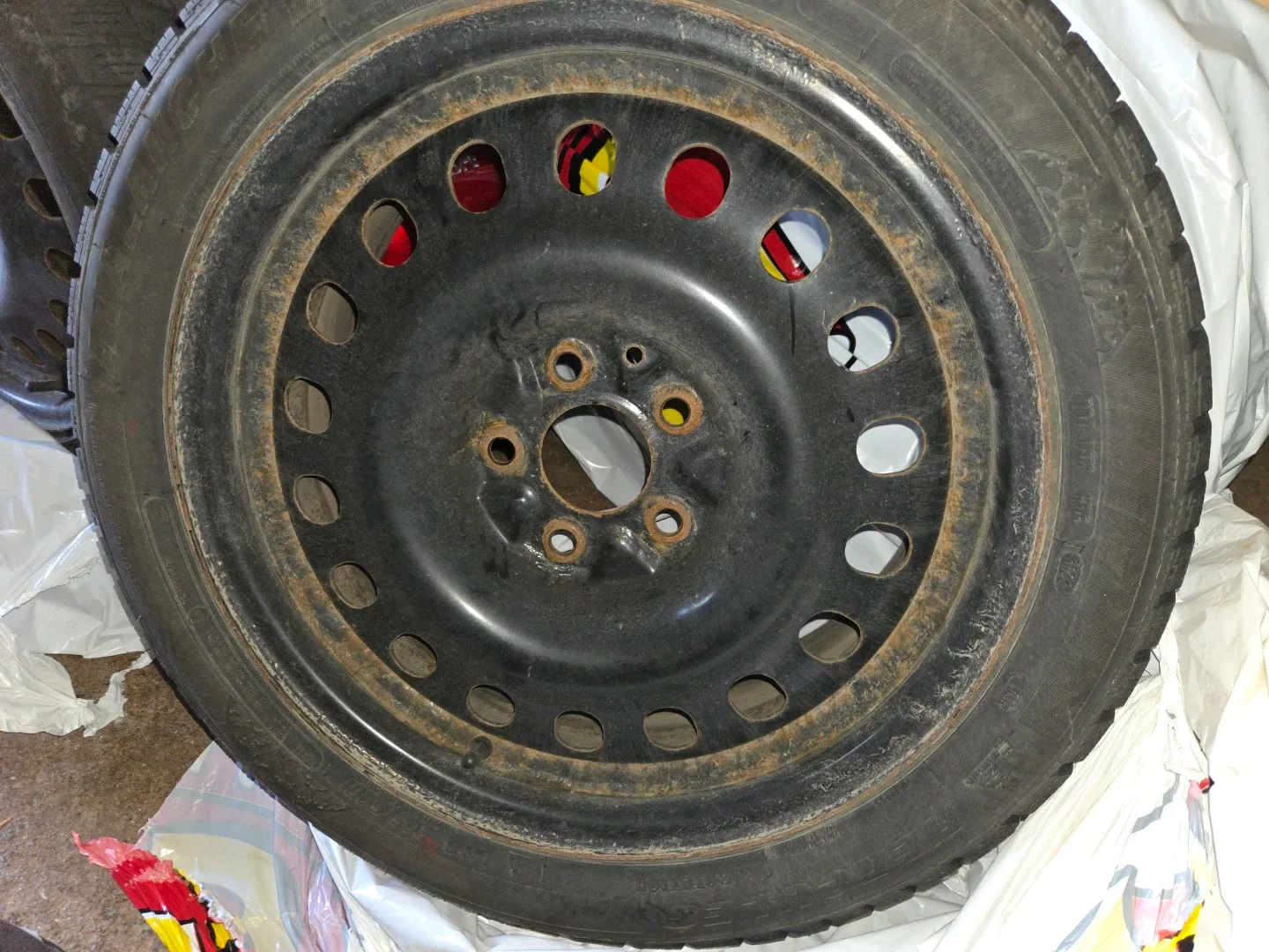 205/50R17 Winter Tires and Wheeles image indicator(5)