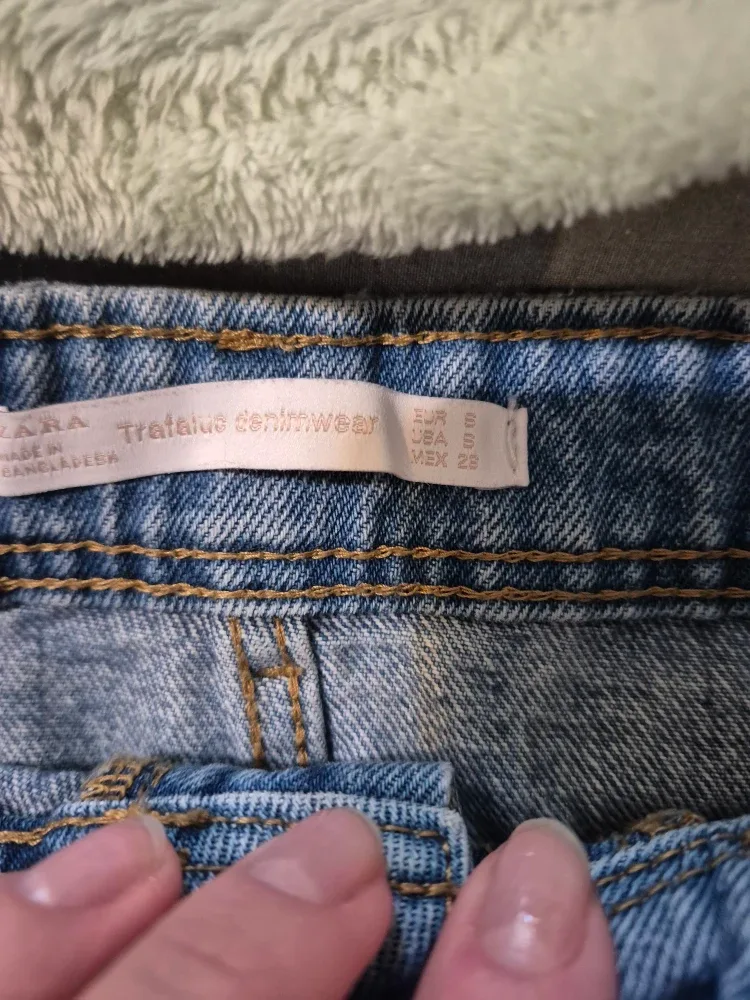 Zara Trafaluc Denim Skirt - Size S image indicator(2)