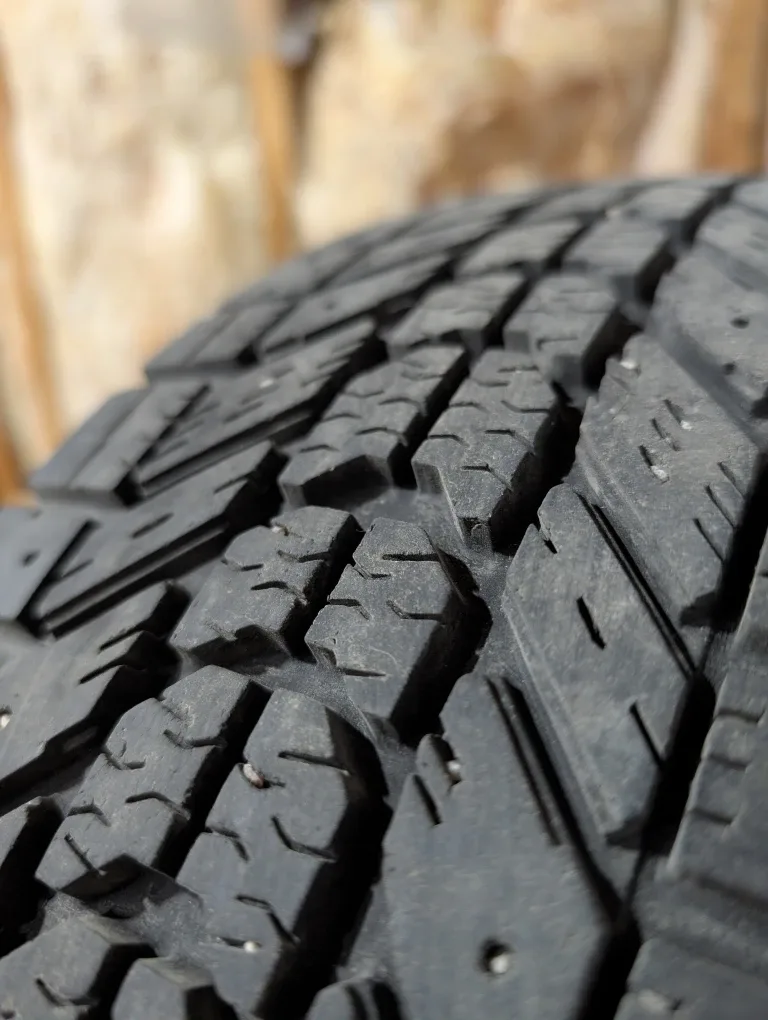 (4)-185/65R15 Winter Tires On Rims 4x114.3 Off 2009 Nissan Versa image indicator(4)