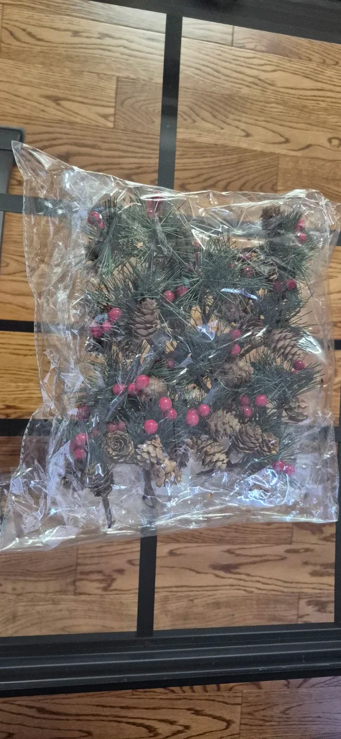 25 Mini Ornate Stems with Pinecones & Berries-NEW image indicator(2)