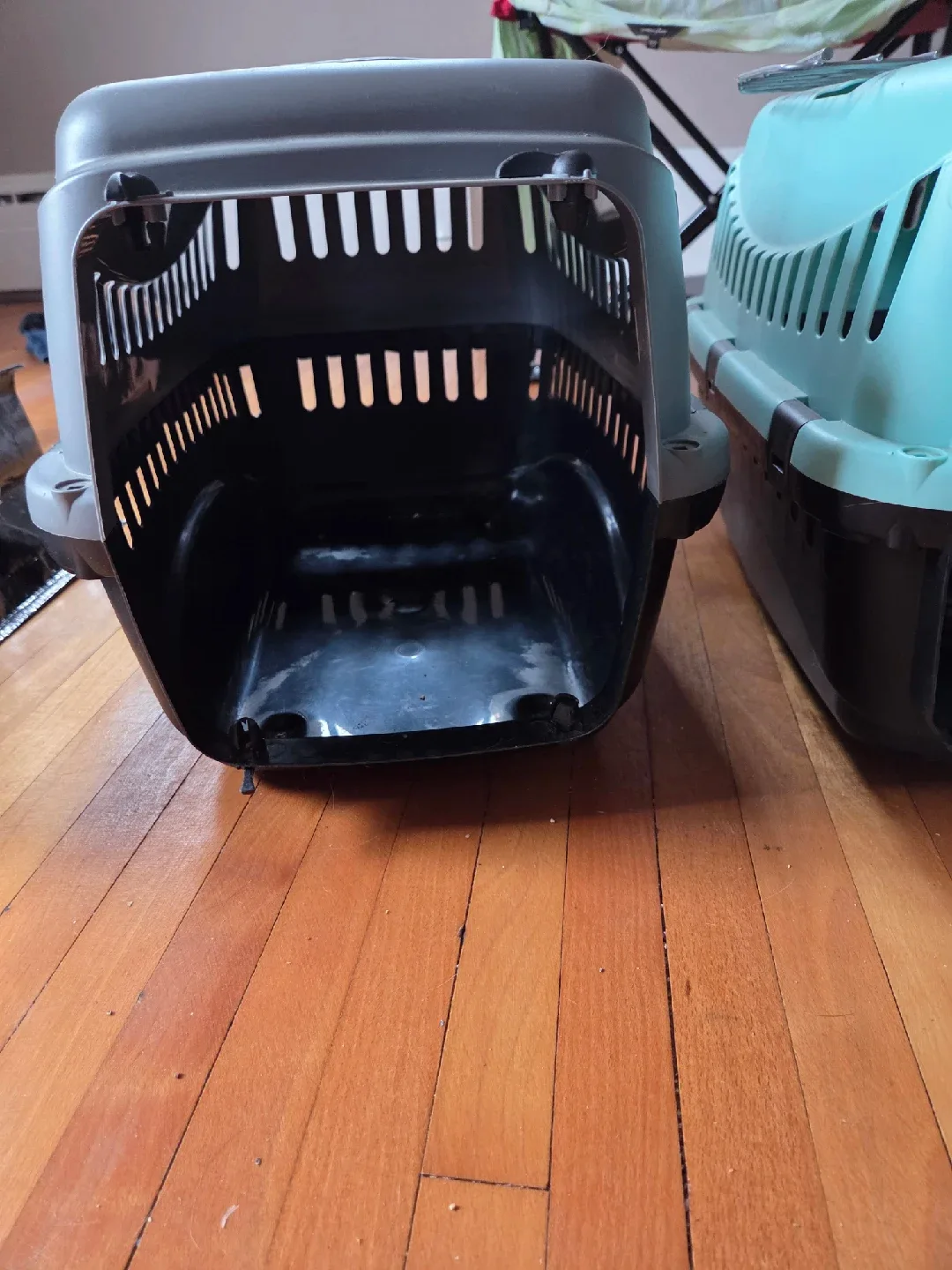 Pet Carriers - Hard Shell & Soft Shell image indicator(2)