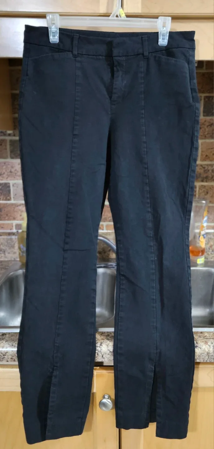 Old Navy Pixie Pants - Size 12 🥕