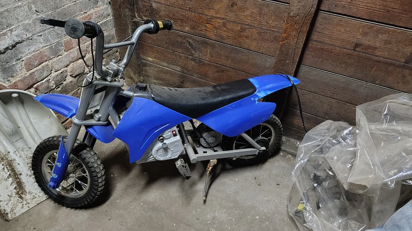 Razor Dirt Rocket MX350 Electric Bike - Blue image indicator(4)