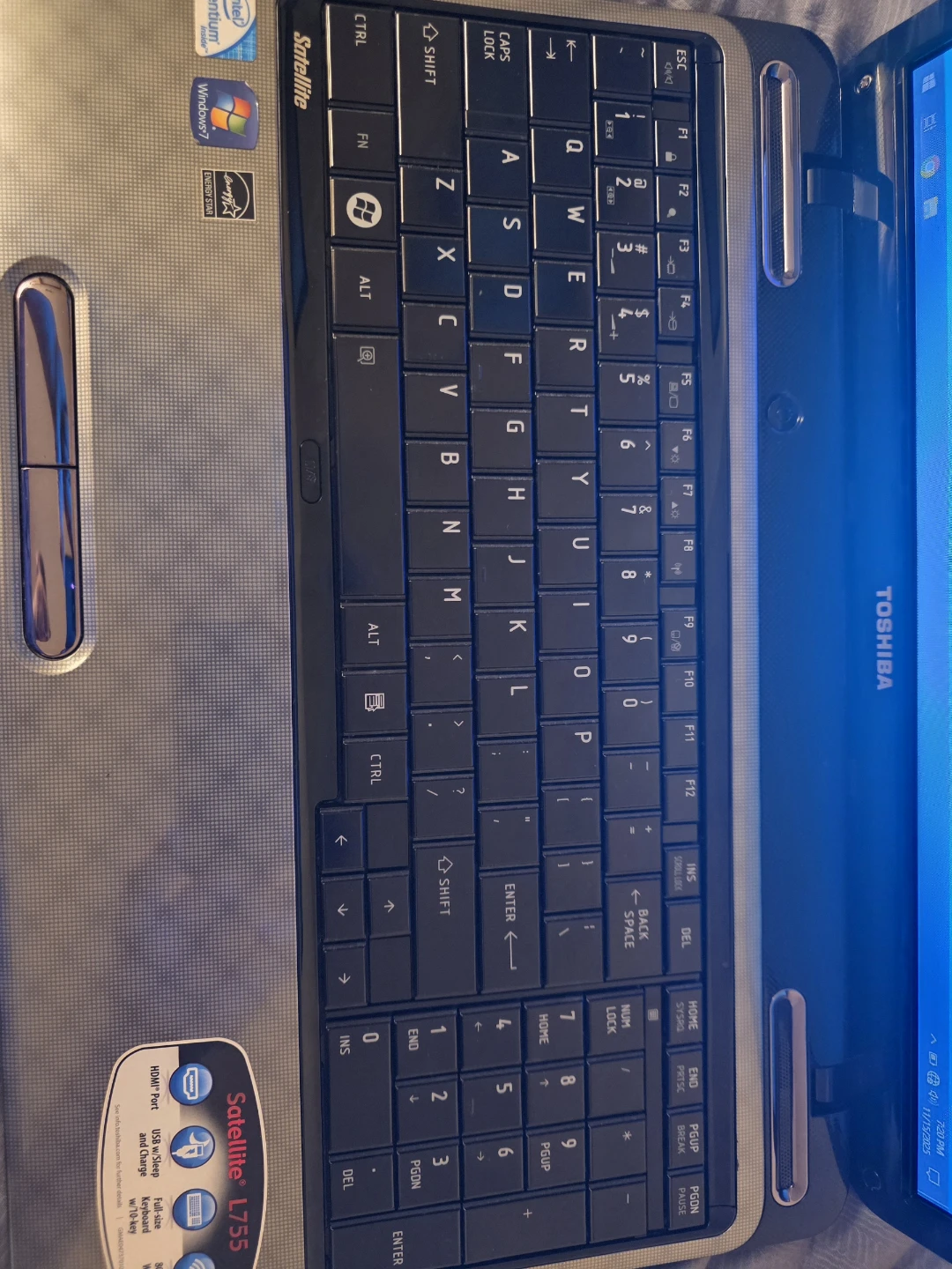 Toshiba Satellite L755 Laptop - photo 2