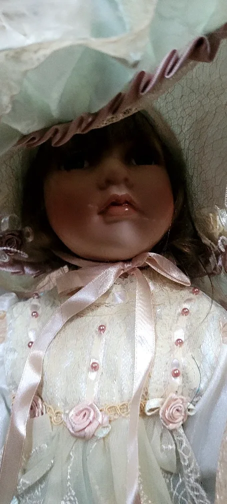 Vanessa Ricardi Porcelain Doll image indicator(5)