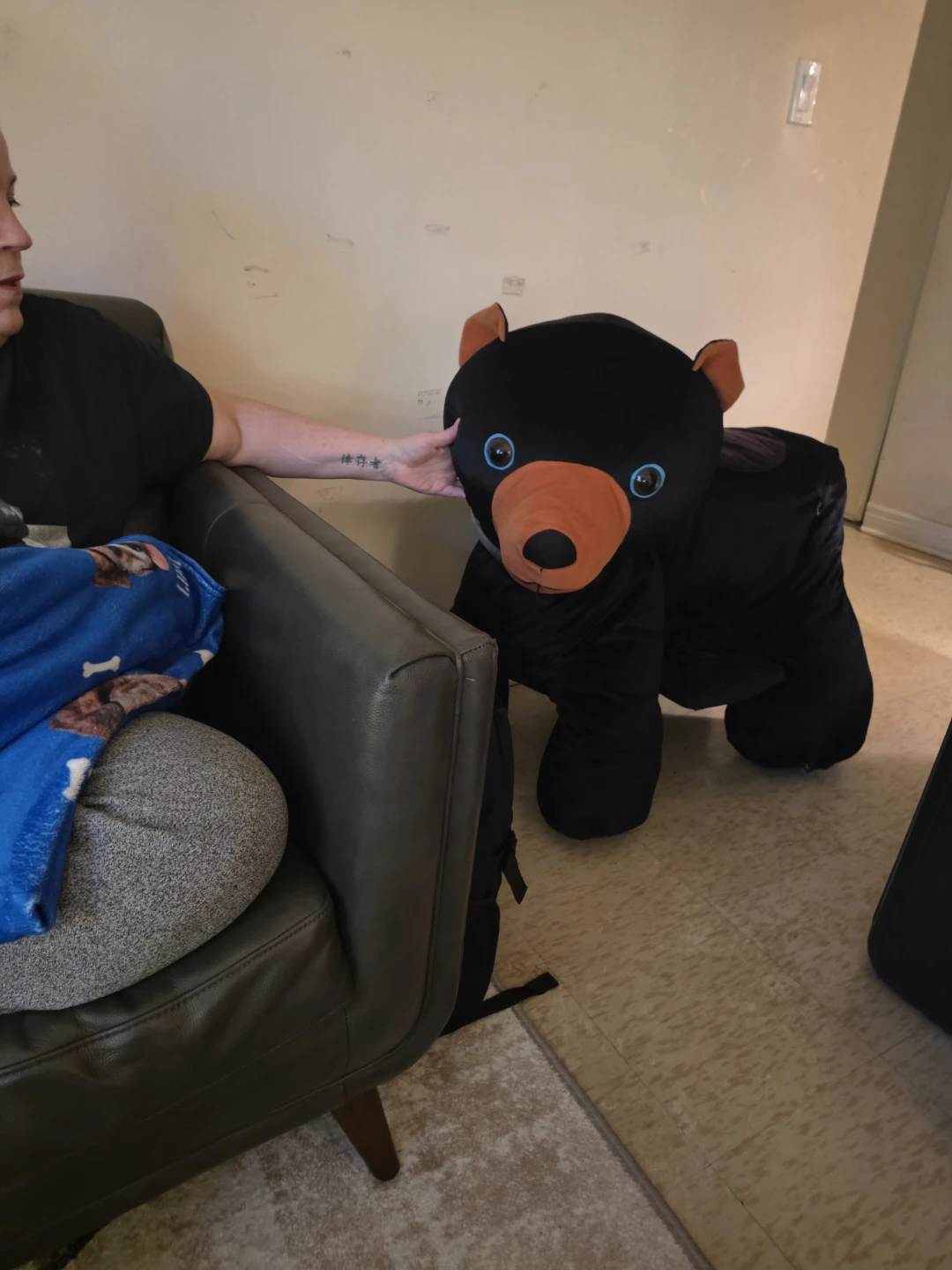 Rideamals Black Bear Interactive Ride-On Toy - photo 2