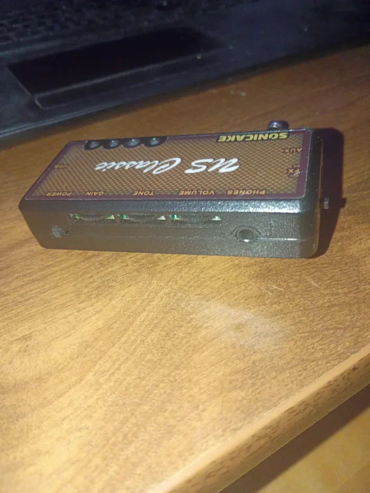 Danelectro lead guitar! Includes amplifier, foot pedal, etc! image indicator(7)