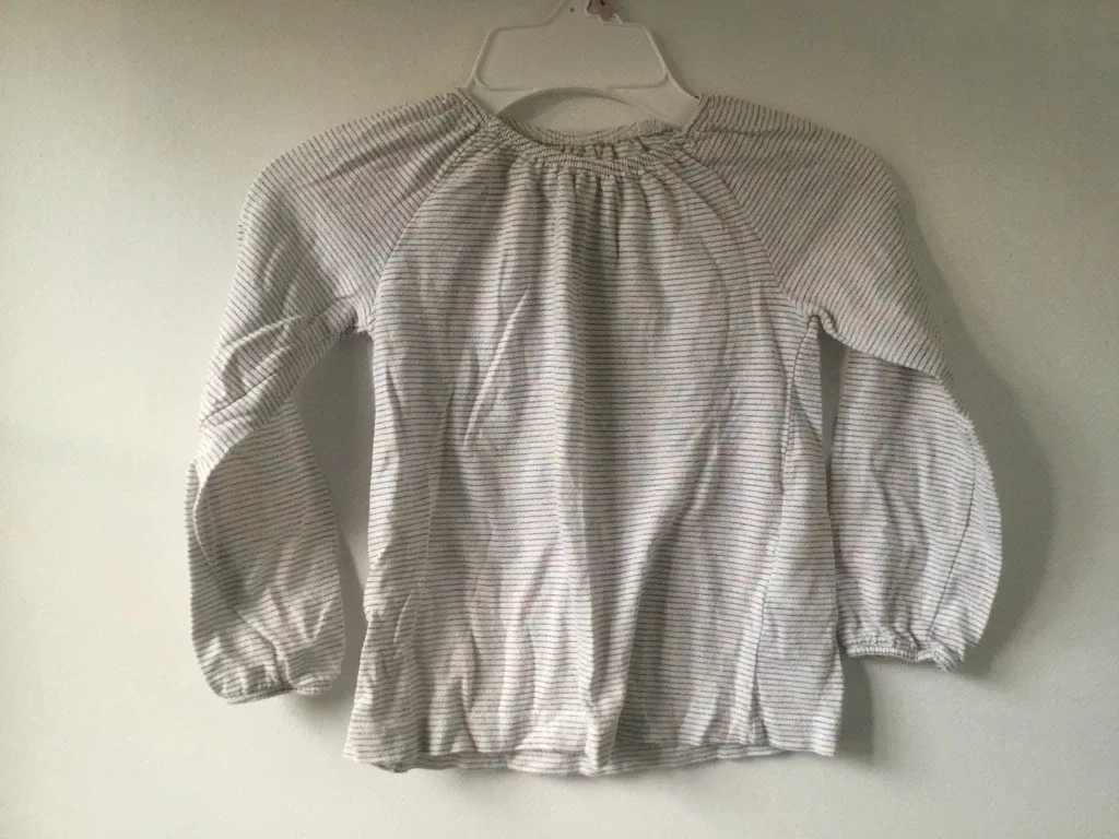 Girls sz 4 tshirts $3 each