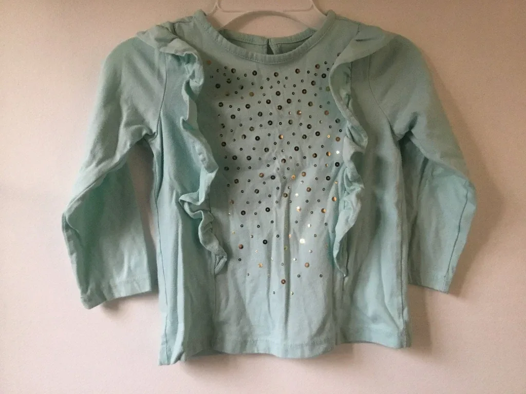 Girls sz 4 tshirts $3 each image indicator(2)