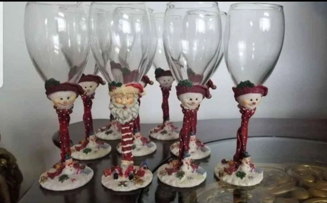 9 pieces Christmas Wine Glasses - Santa & Snowman
