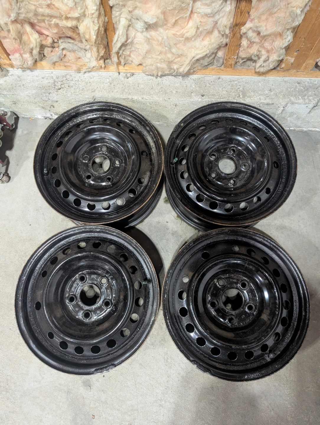 (4)-16 Inch Steel Rims 5x120 Off 2008 Honda Odyssey TPMS Sensors