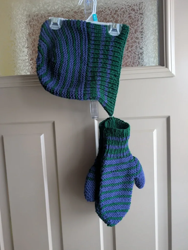 Adults hand knit winter hat & mittens