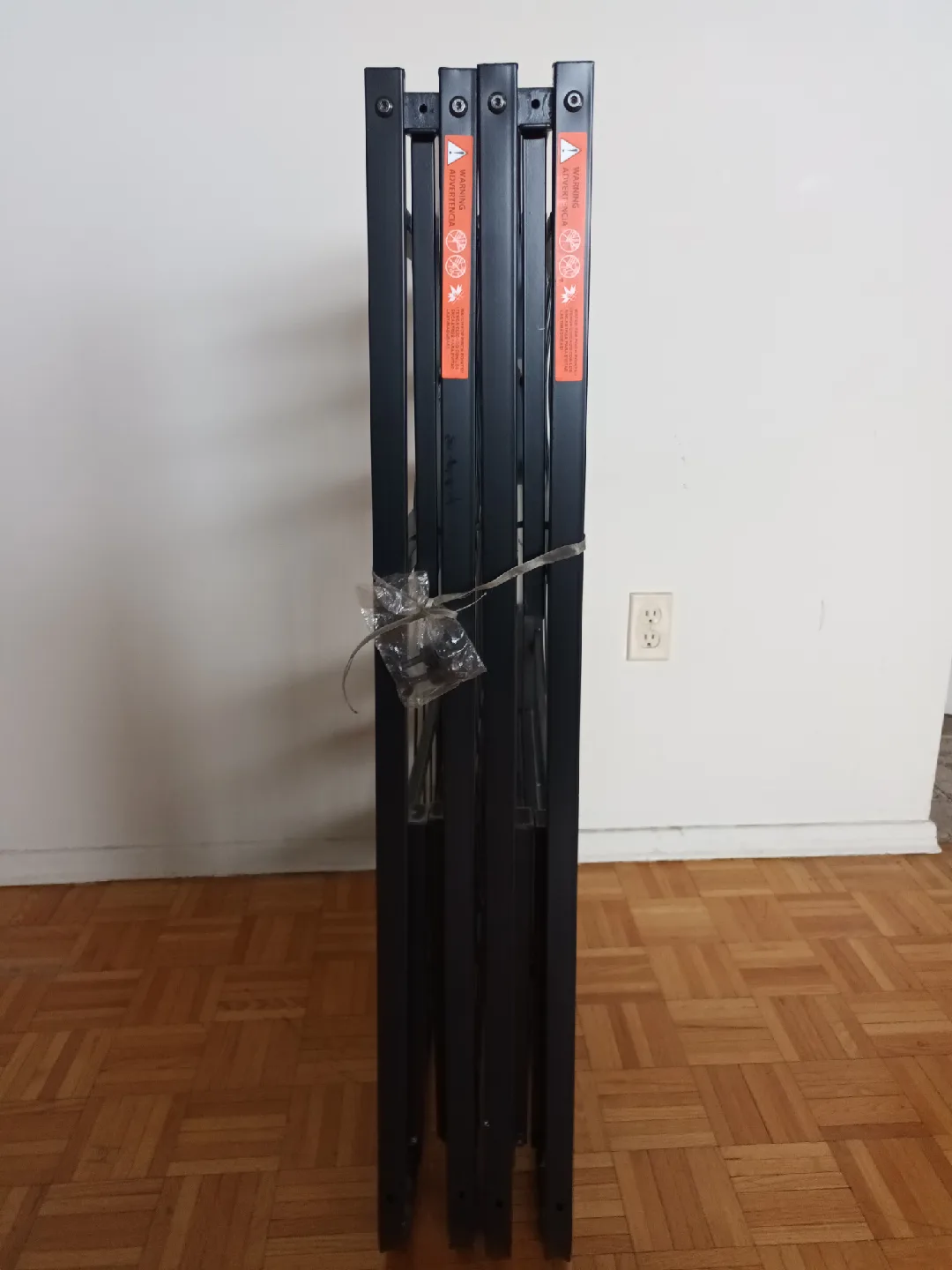 Foldable Bed Frame (Steel) Queen Size + wing nuts, screws image indicator(9)