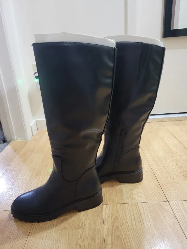 Tall Lug Sole Boots image indicator(3)