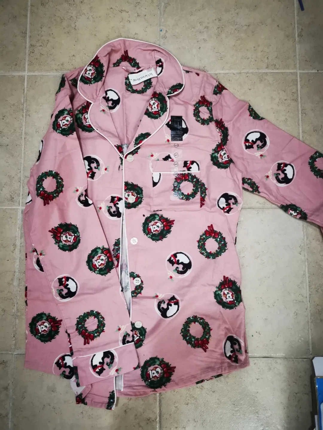 La Vie en Rose Women's Size Small Pink Christmas Pajamas image indicator(4)