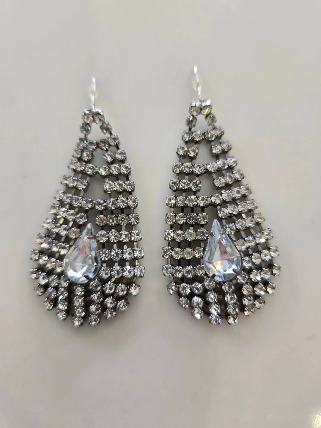 Rhinestone Dangle Earrings image indicator(2)