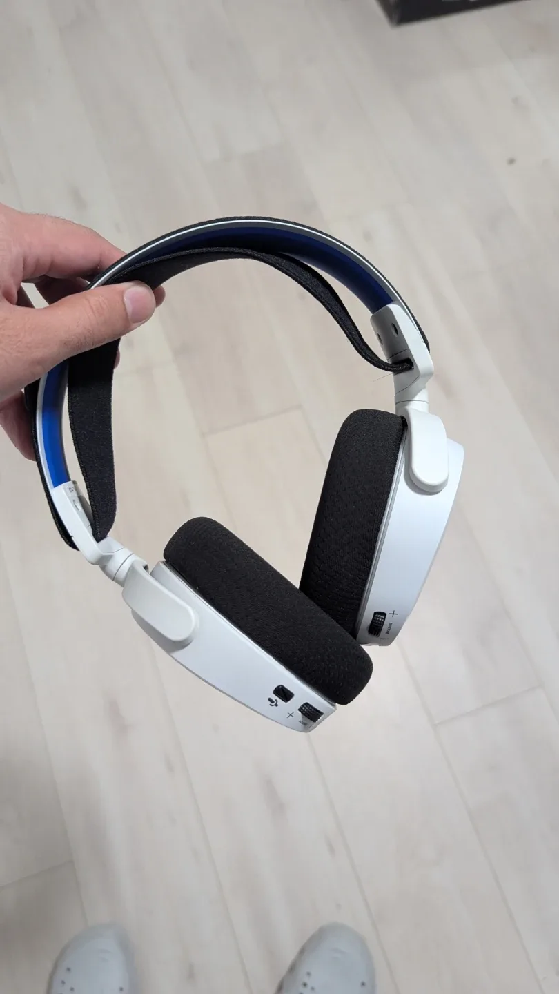 SteelSeries Arctis 7P+ White Gaming Headset image indicator(2)