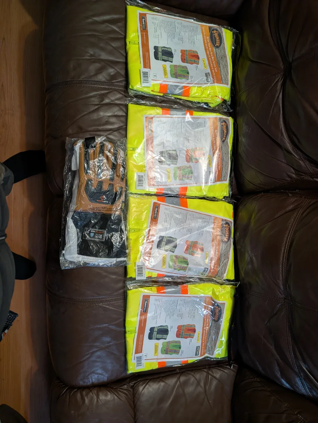 4 sets of new pioneer  high vis vests and gloves