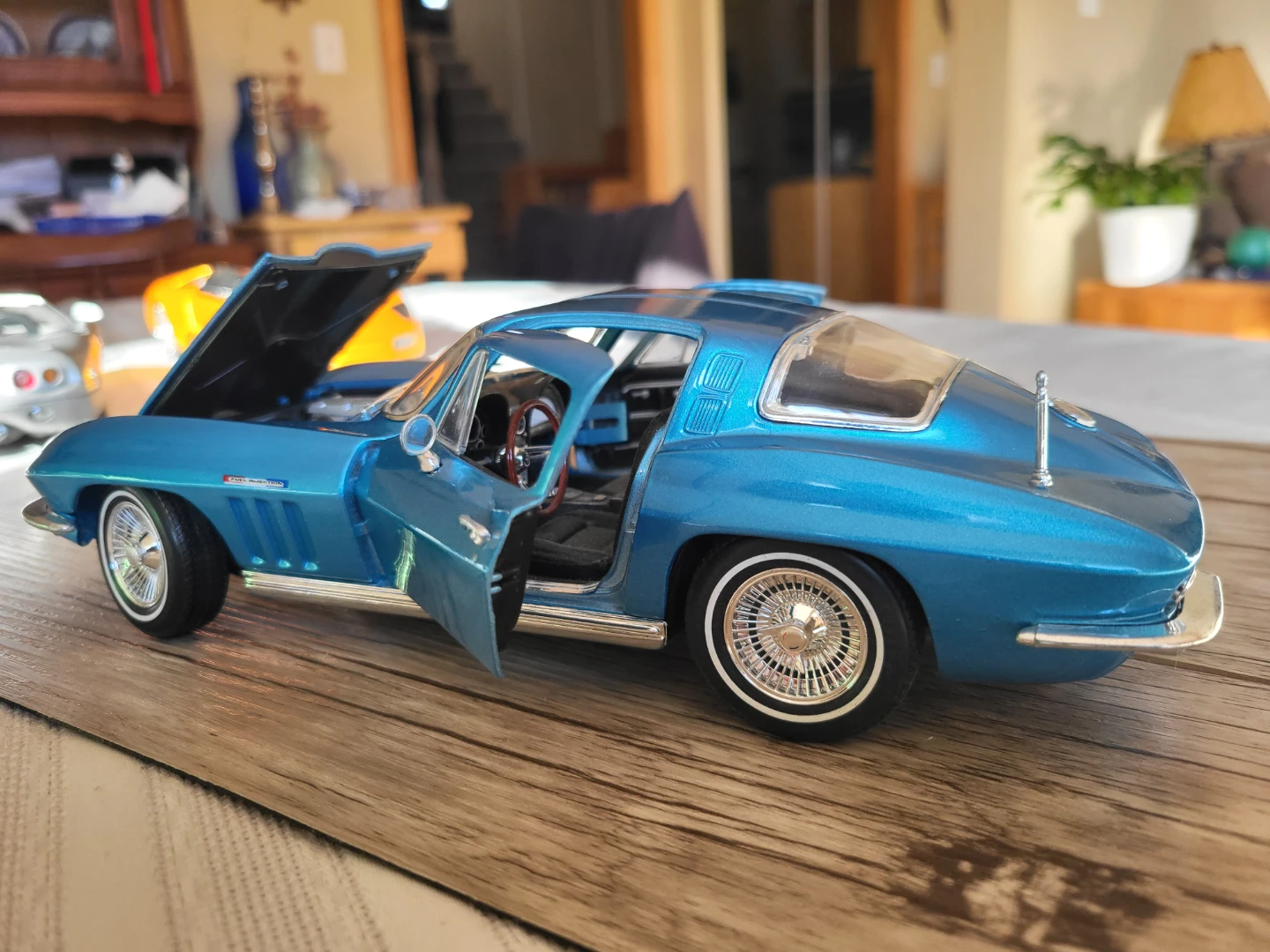 1967 Chevrolet Corvette Sting Ray Diecast 1:18 - photo 3
