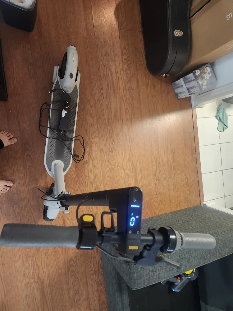 Segway Ninebot MAX Electric Scooter image indicator(6)